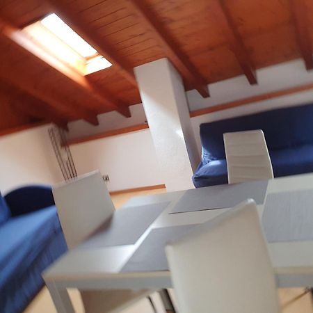Appartamenti Vacanze E Camere Roccetta Fiorita เปตเตนาสโก ห้อง รูปภาพ