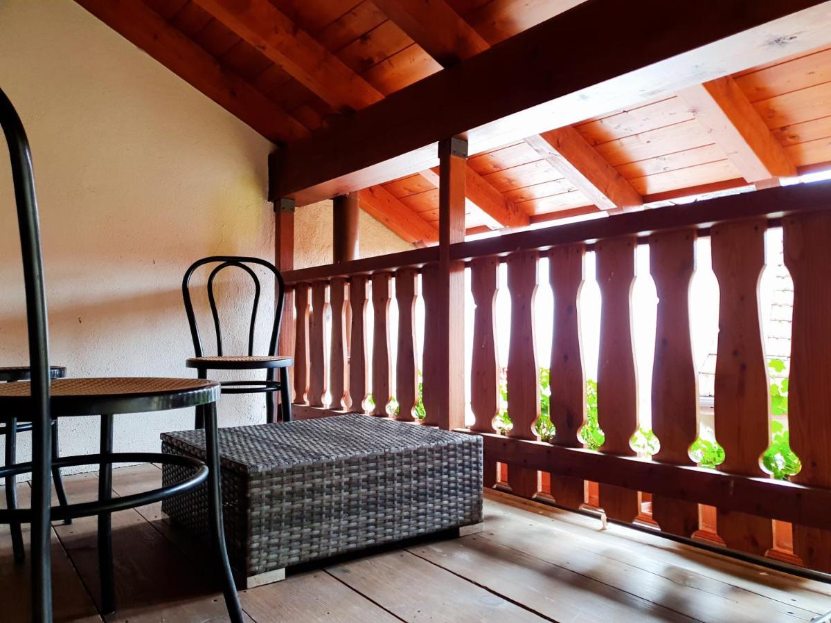 Appartamenti Vacanze E Camere Roccetta Fiorita เปตเตนาสโก ห้อง รูปภาพ