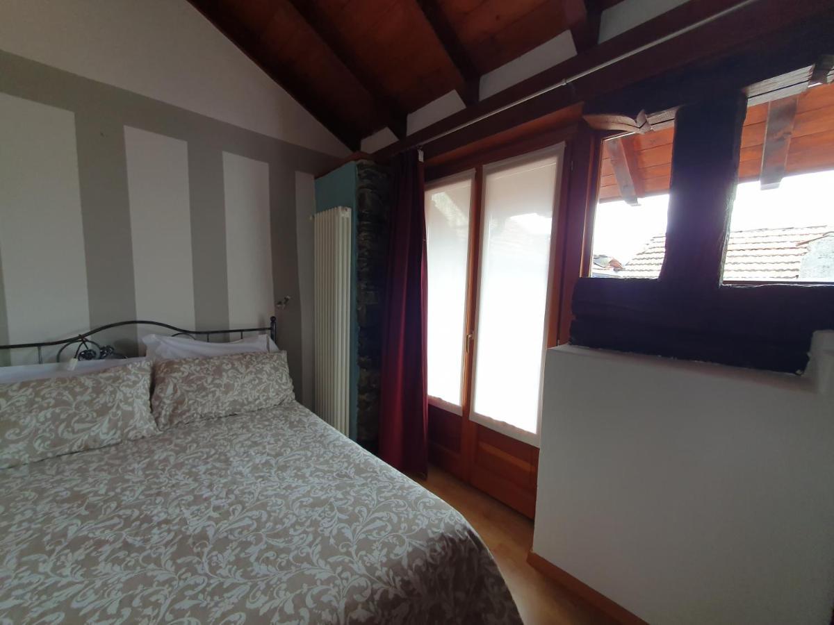 Appartamenti Vacanze E Camere Roccetta Fiorita เปตเตนาสโก ภายนอก รูปภาพ