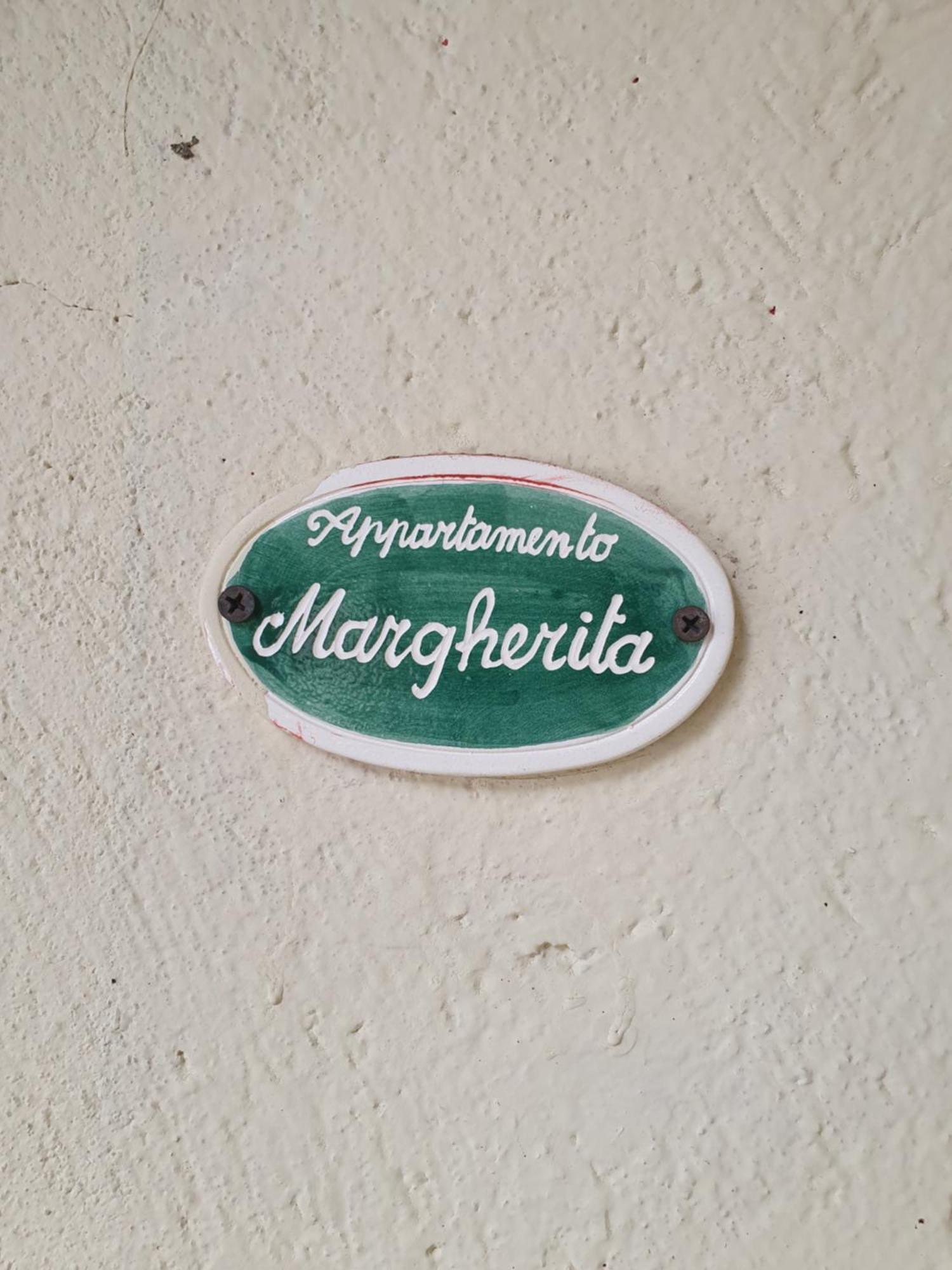 Appartamenti Vacanze E Camere Roccetta Fiorita เปตเตนาสโก ห้อง รูปภาพ